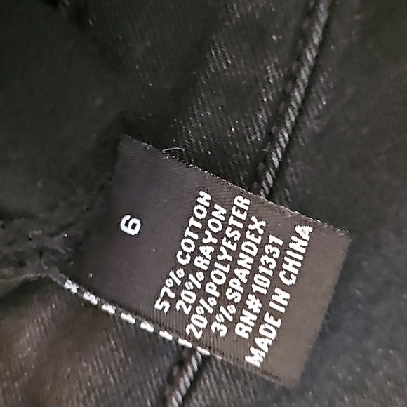 Refuge SZ 6 High Rise Black Stretchy Sailor Shorts - Picture 6 of 6